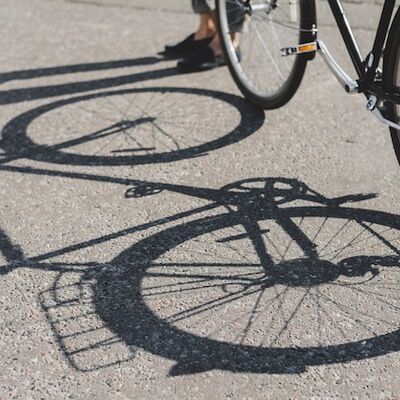 Fahrrad mit Schatten