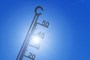 Au&szlig;enthermometer in der Sonne