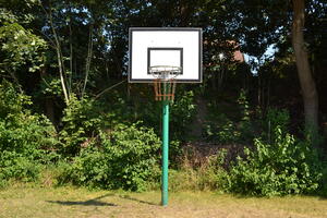 Spiel-, Basket-, Bolzplatz Eutin-Fissau Bast-Goldblöcken